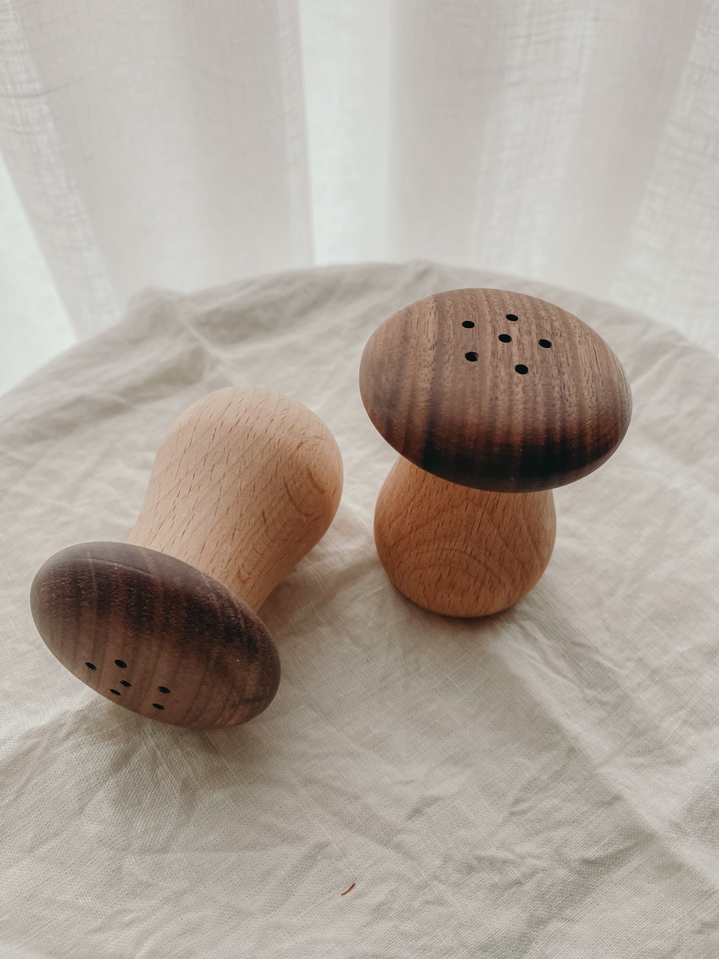 Mushroom shape toothpick holder