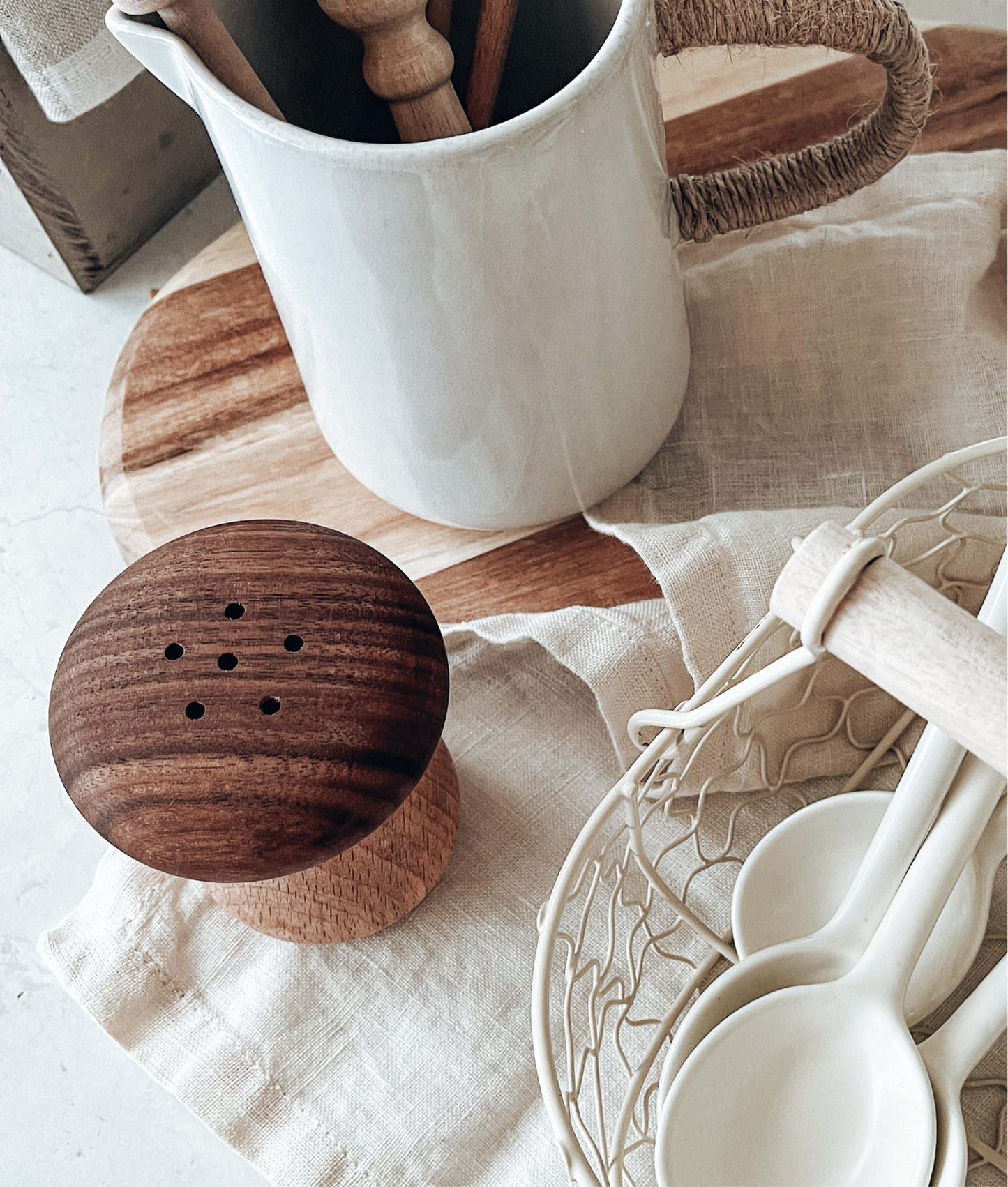 Mushroom shape toothpick holder