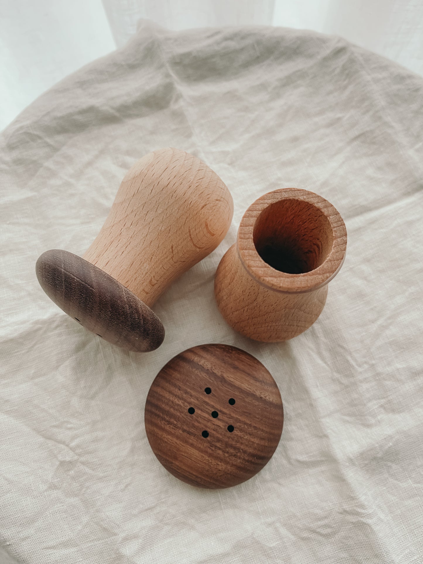 Mushroom shape toothpick holder